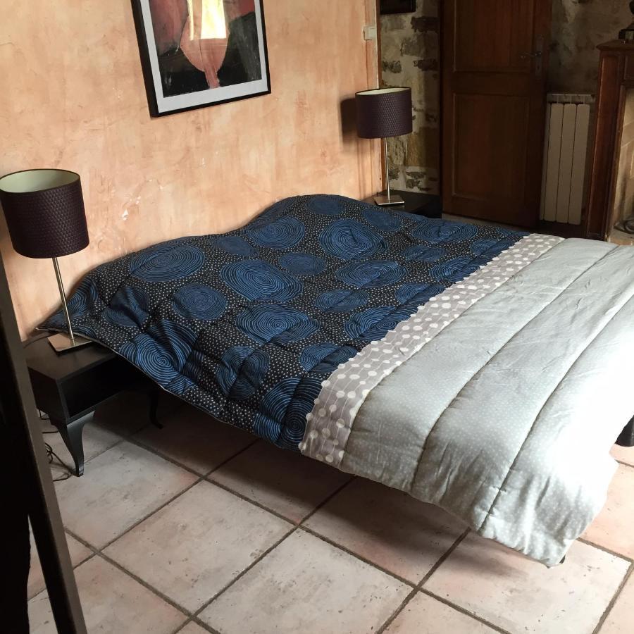 La Maison Sur La Place Aigues-Mortes Luaran gambar