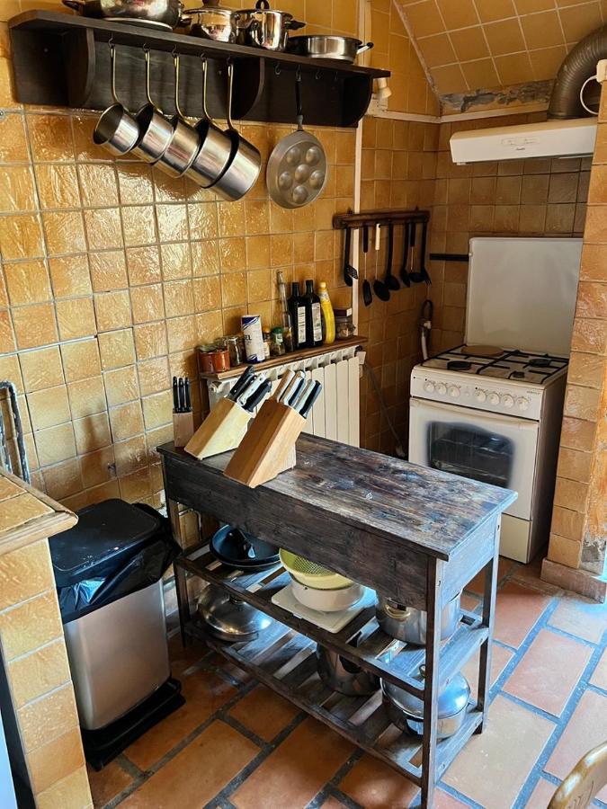 La Maison Sur La Place Aigues-Mortes Luaran gambar